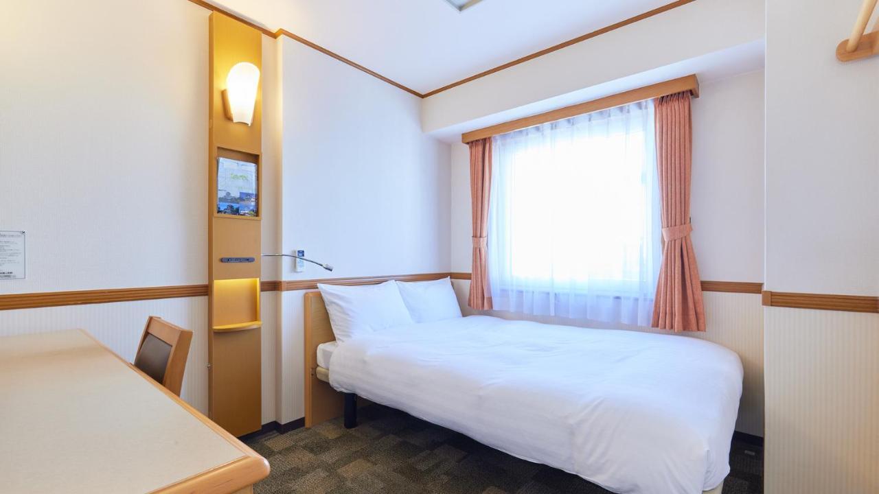Toyoko Inn Tokyo Eki Yaesu Kita Guchi Экстерьер фото