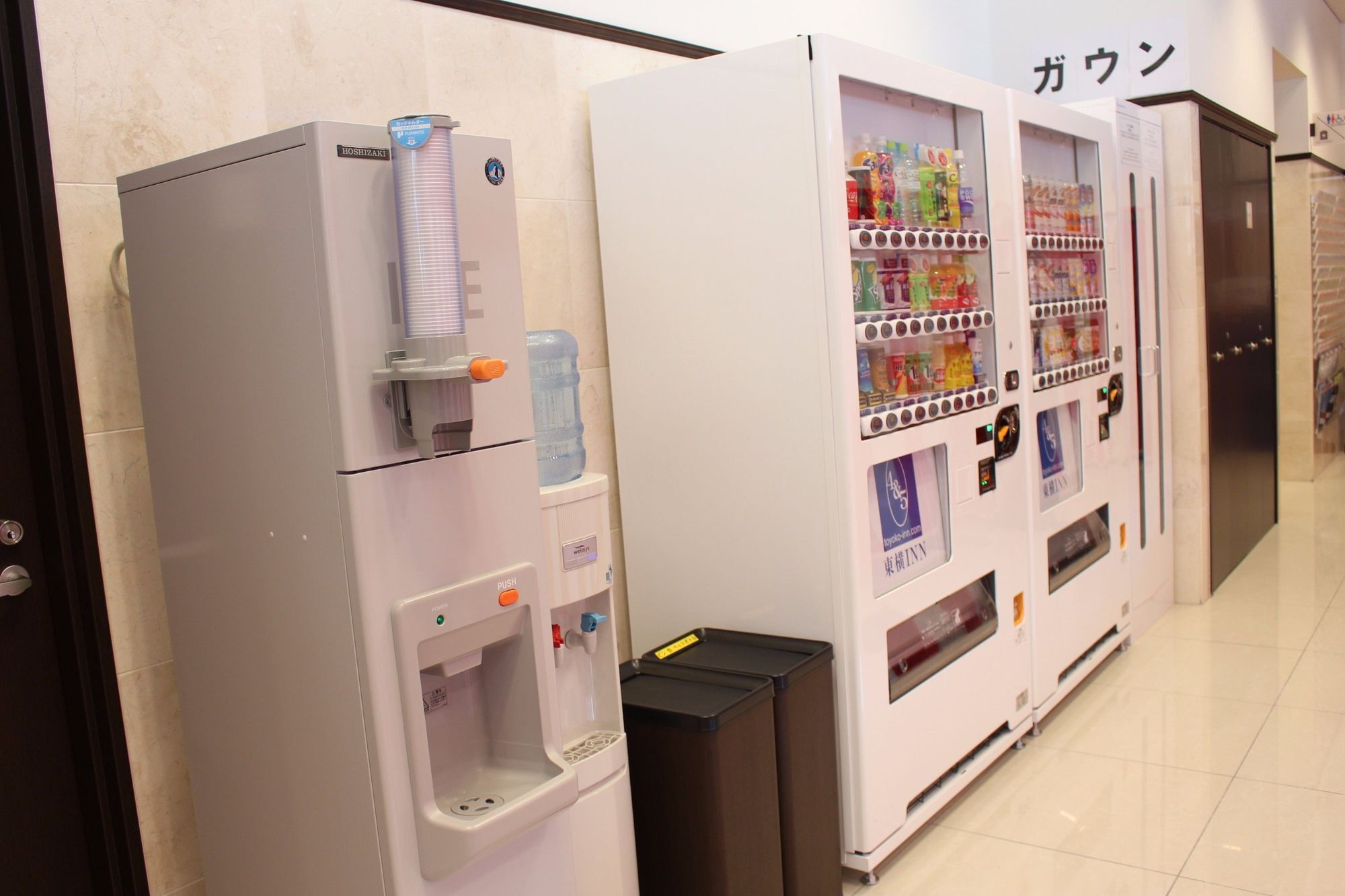 Toyoko Inn Tokyo Eki Yaesu Kita Guchi Экстерьер фото