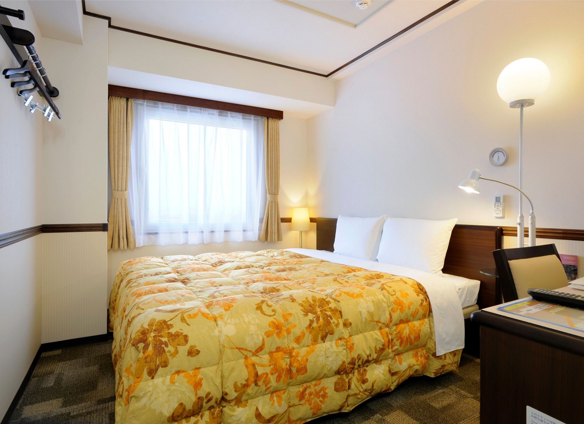 Toyoko Inn Tokyo Eki Yaesu Kita Guchi Экстерьер фото